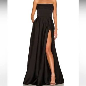New w/tags REVOLVE Dress made by SAU LEE x Revolve Heidi black gown size 8